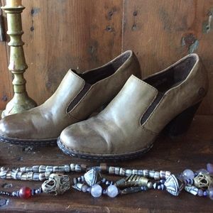🌞🌛✨Born Brown Leather Shoes Booties Shooties 7